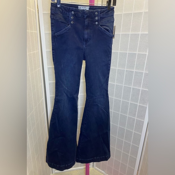 NWT Free People Maddox Denim Super Flare Bell Botto - Picture 3 of 9